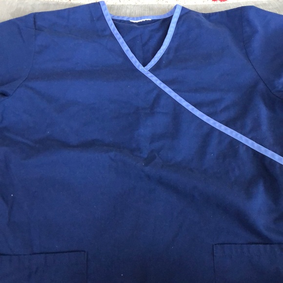 5 Scrub Tops - Picture 6 of 6